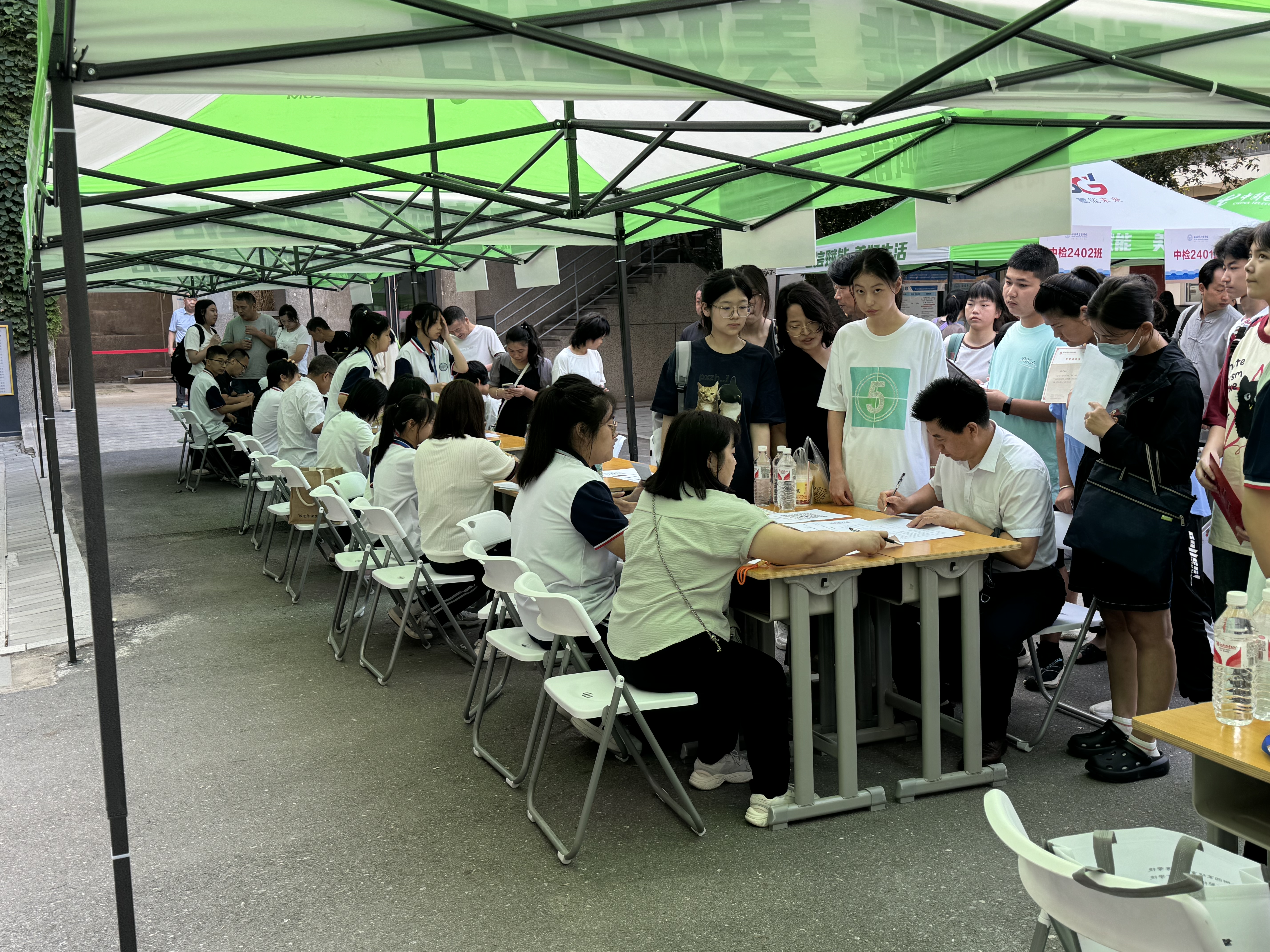 “新”欣向荣    生生不息——市卫校顺利完成秋季学期报到工作(图6)